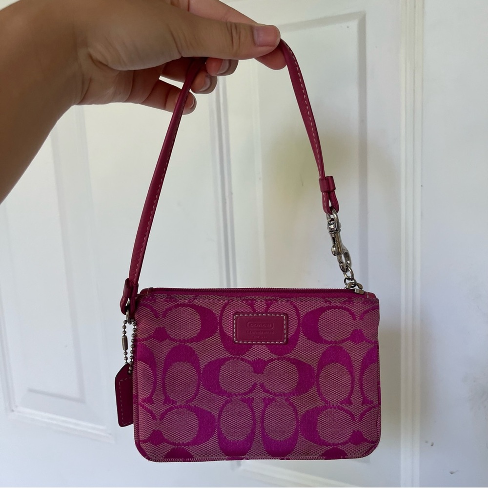 Coach Vintage Y2K Pink Logo Wristlet!